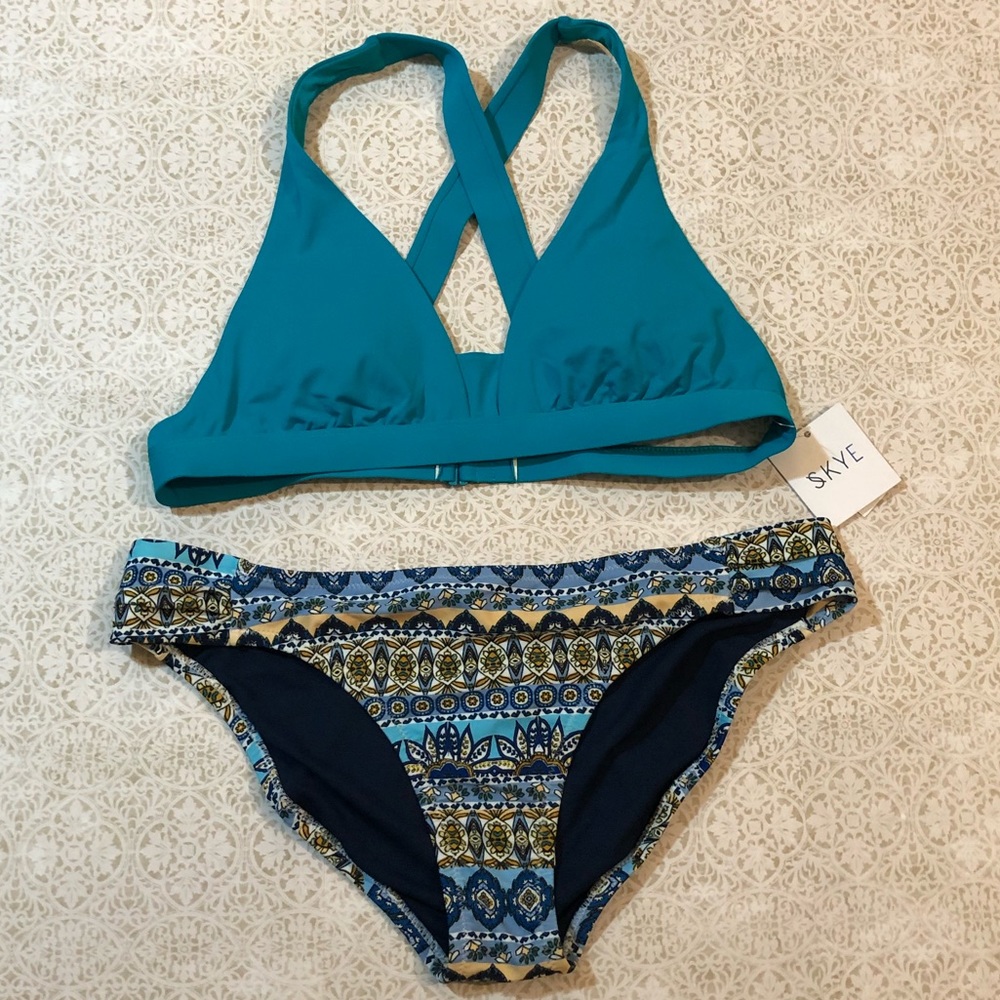 Skye/Jessica Simpson Bikini Set